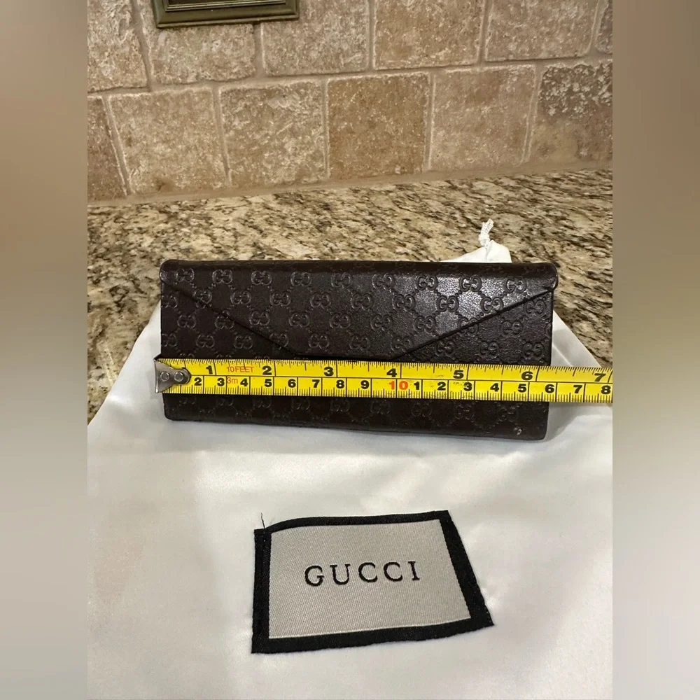 Gucci Brown Sunglasses Case, dust bag and lens wipes. **no glasses** - Picture 7 of 8